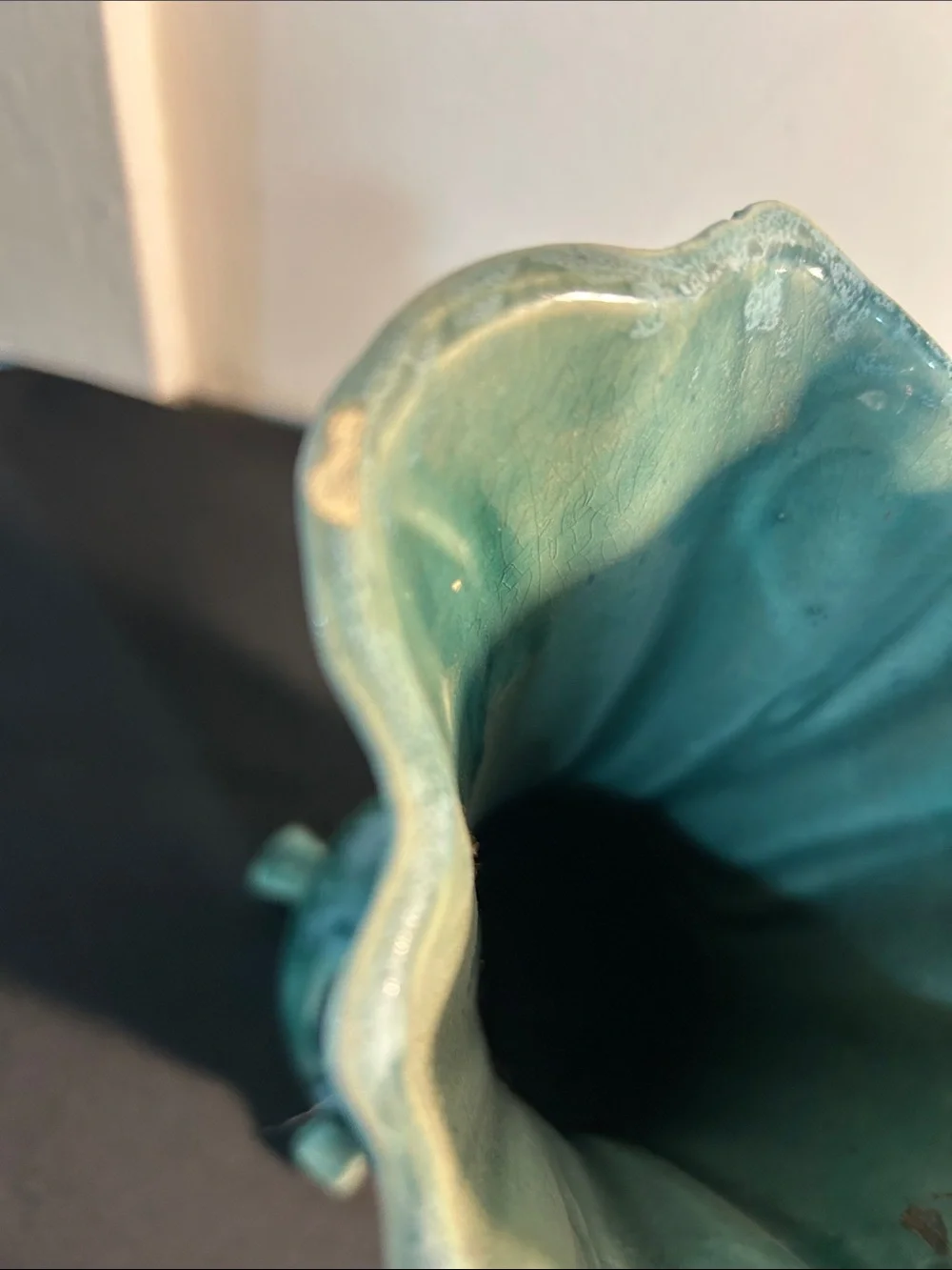 Green Ceramic Tripod Vase mcm drip